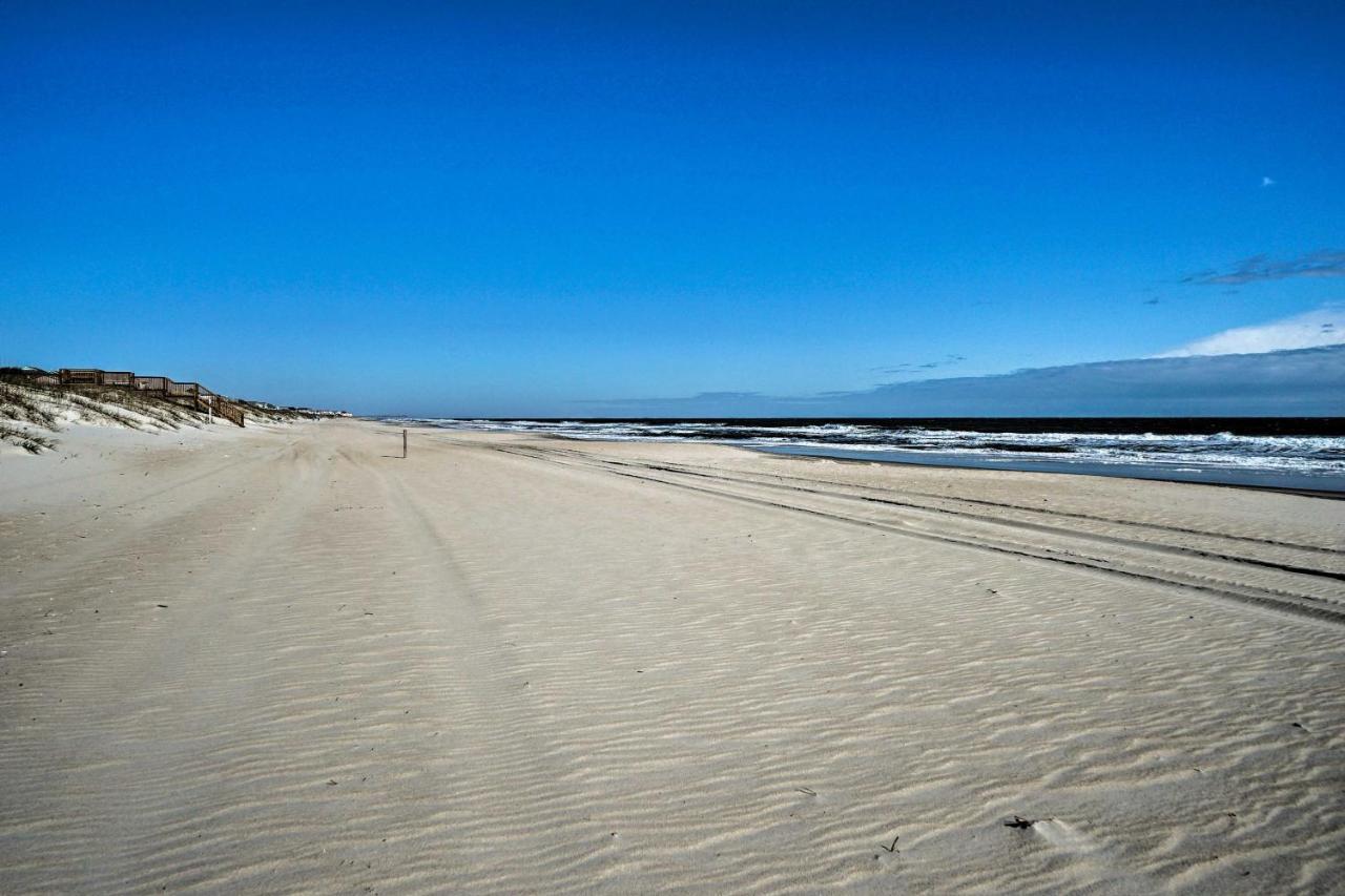 Breezy Beach Retreat With 180-Degree Ocean Views! Apartment Carolina Beach Bagian luar foto