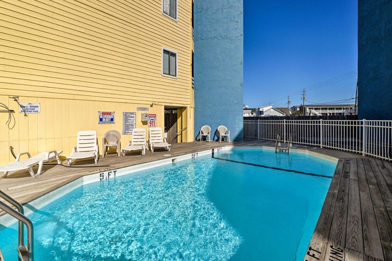 Breezy Beach Retreat With 180-Degree Ocean Views! Apartment Carolina Beach Bagian luar foto